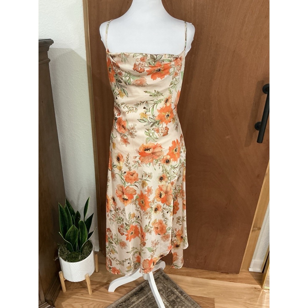 ASTR Label Gaia Slip Dress Floral Satin Midi Strappy M City CBK Wedding Guest - Picture 4 of 15
